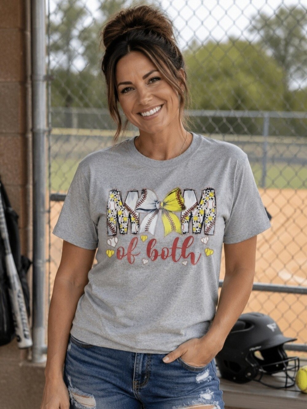 Gildan 'Mom of Both' Softball/Baseball Graphic Tee Women's Size M NWOT